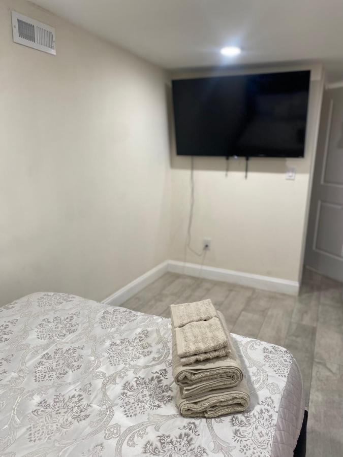 Private Room In South Philly Near Arenas! 费城 外观 照片